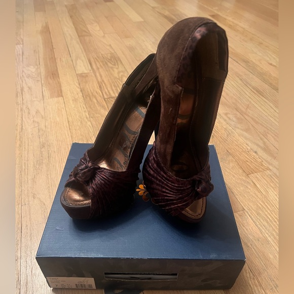Deréon Heels Size 7 Brown - Picture 1 of 11
